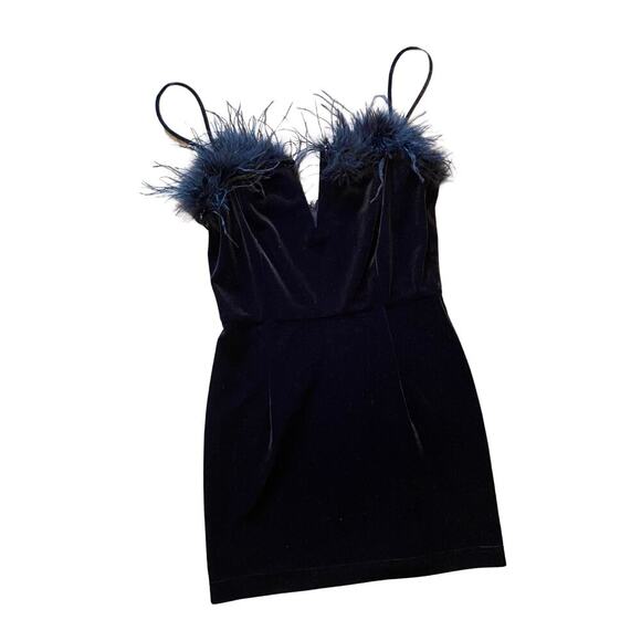 Superdown Erika Feather Mini Dress in Black Velvet Size Small 0578 - Picture 3 of 11